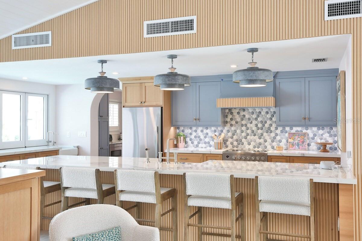 605 CONCORD LN, HOLMES BEACH, FL — photo 8