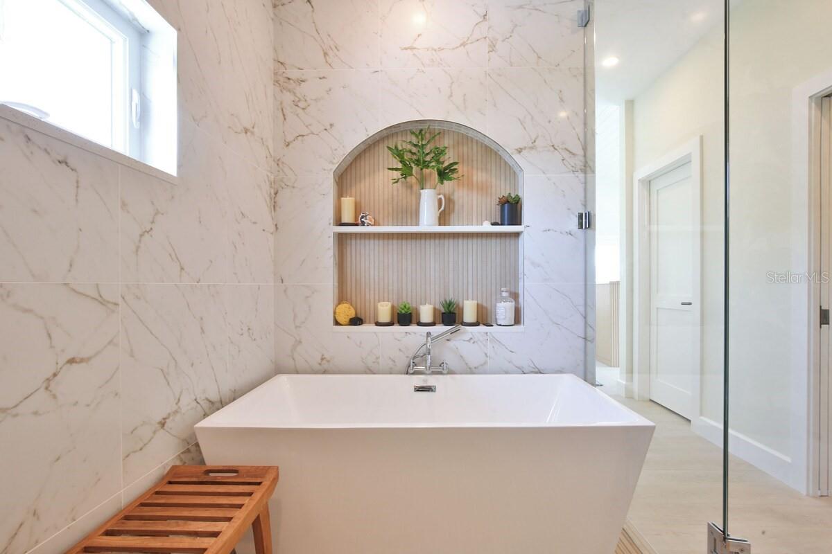 605 CONCORD LN, HOLMES BEACH, FL — photo 19