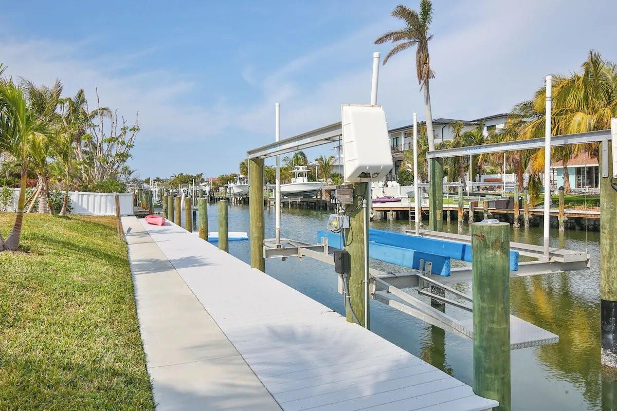 605 CONCORD LN, HOLMES BEACH, FL — photo 41