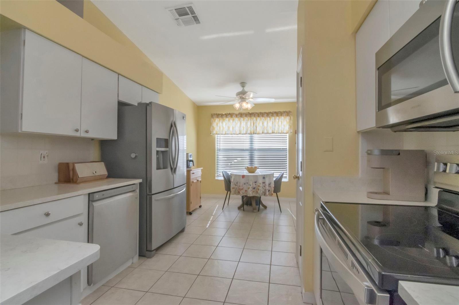 29236 KAPALUA WAY, SAN ANTONIO, FL — photo 11