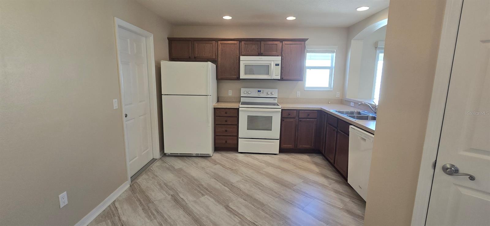 2577 LINDEWOOD ST, THE VILLAGES, FL — photo 5
