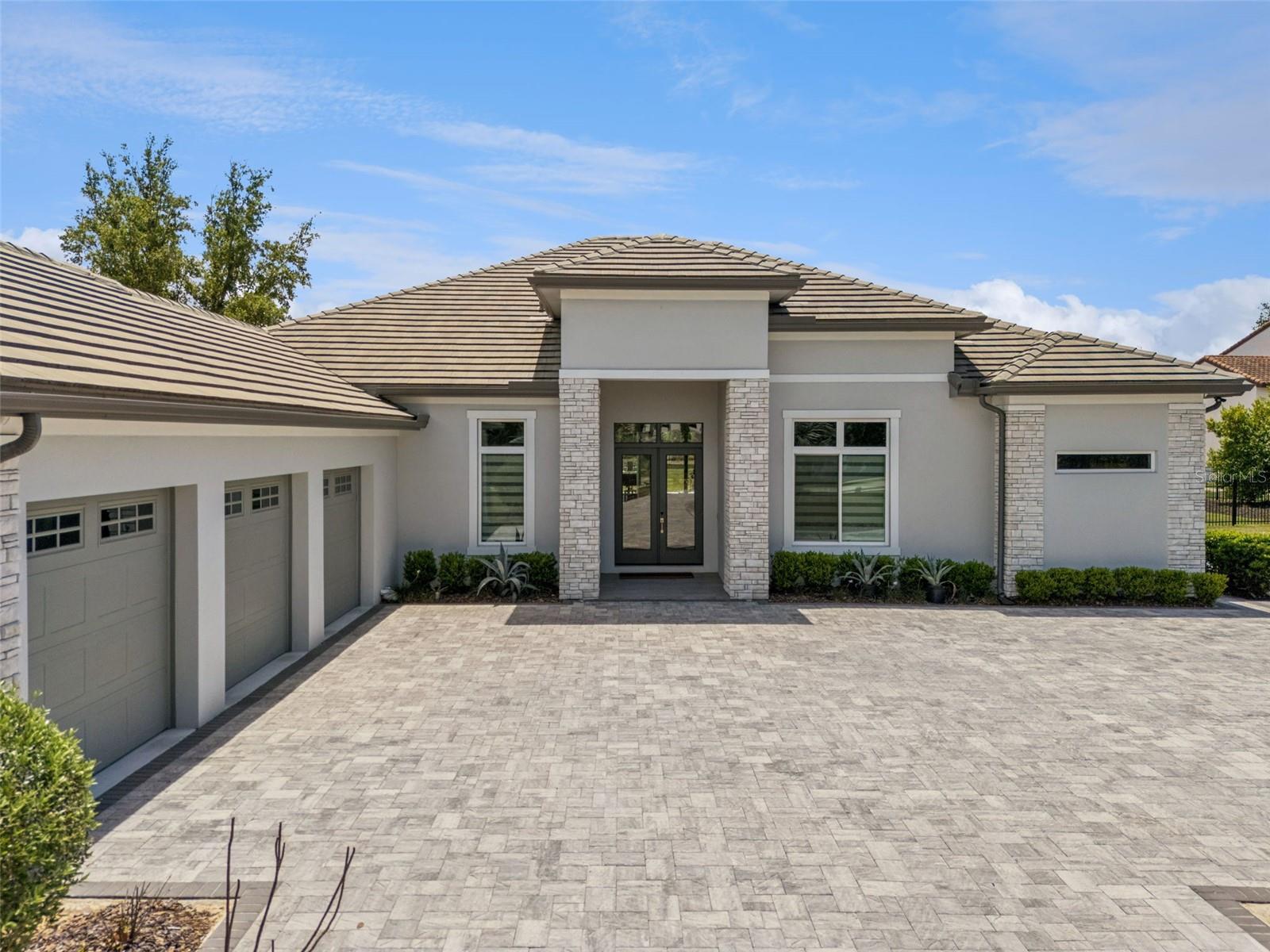 15220 PENDIO DR, BELLA COLLINA, FL — photo 4