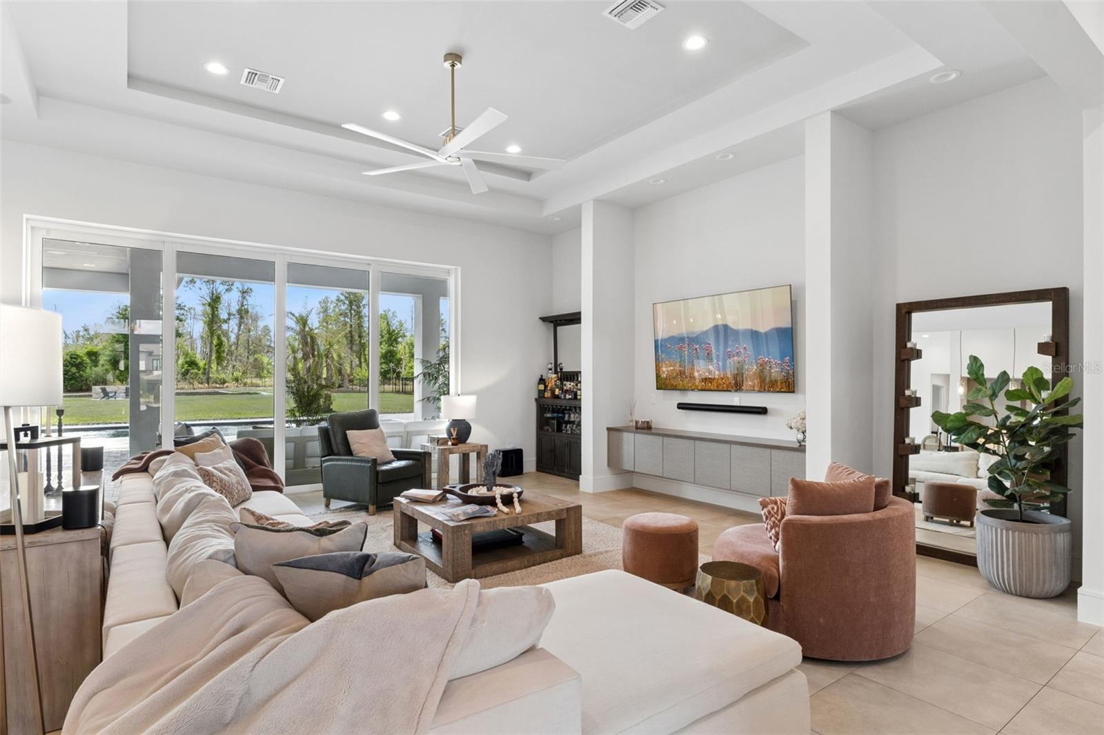 15220 PENDIO DR, BELLA COLLINA, FL — photo 15