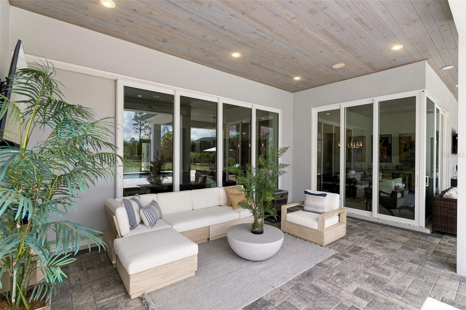 15220 PENDIO DR, BELLA COLLINA, FL — photo 90