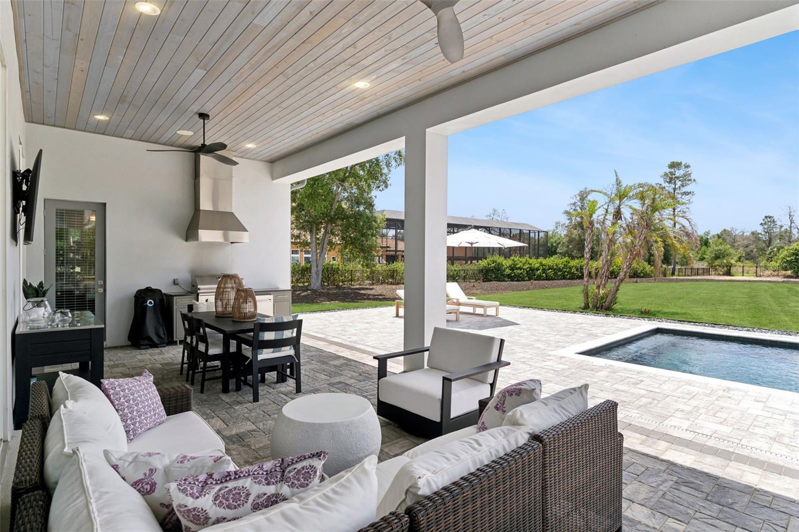 15220 PENDIO DR, BELLA COLLINA, FL — photo 91