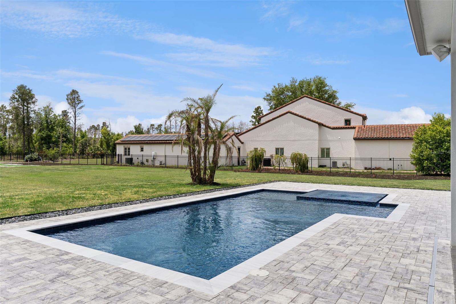 15220 PENDIO DR, BELLA COLLINA, FL — photo 109