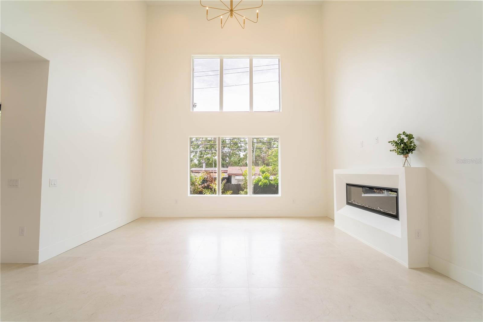 4414 W LAWN AVE, TAMPA, FL — photo 53