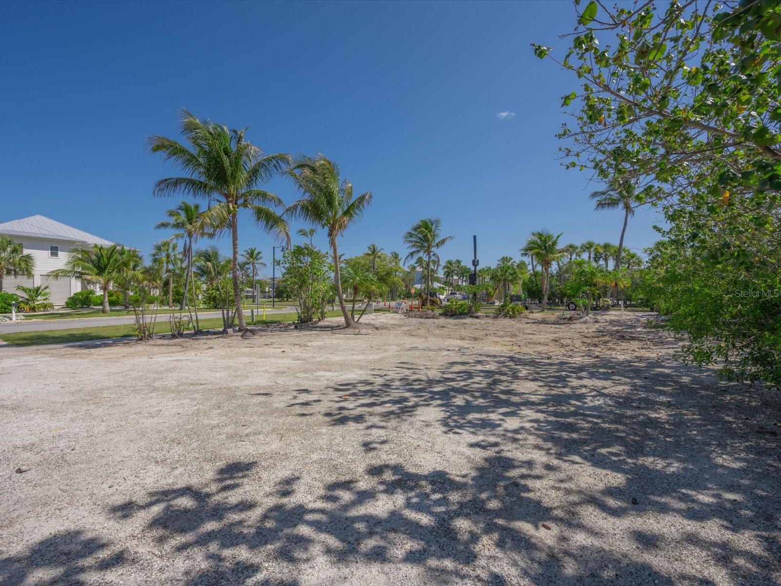 720 BROADWAY ST, LONGBOAT KEY, FL — photo 2