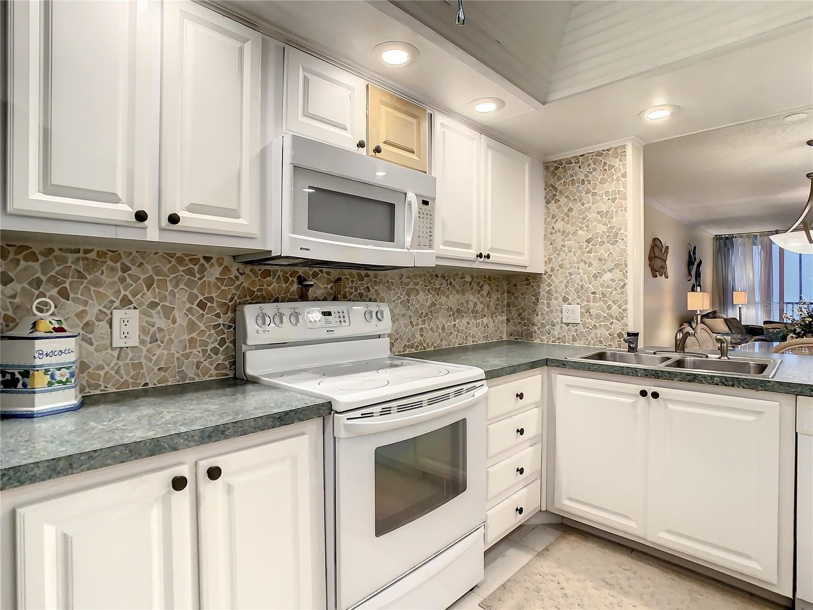 18304 GULF BLVD #116, REDINGTON SHORES, FL — photo 13