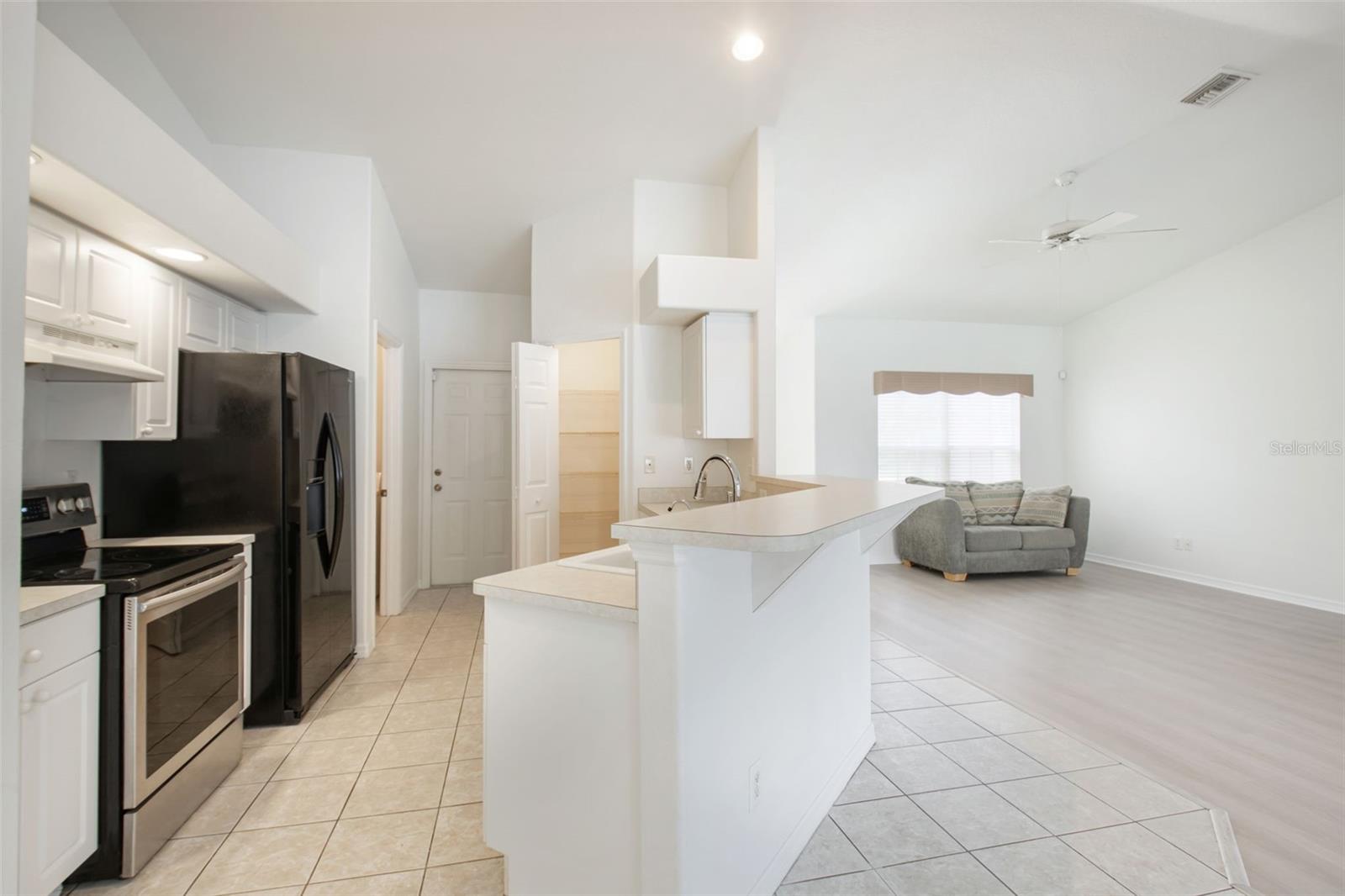 5333 SW 16TH PL, CAPE CORAL, FL — photo 12