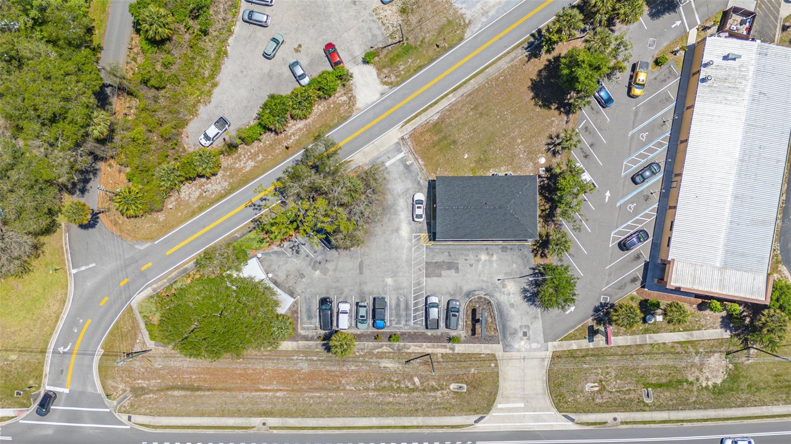 2055 S WOODLAND BLVD, DELAND, FL — photo 2