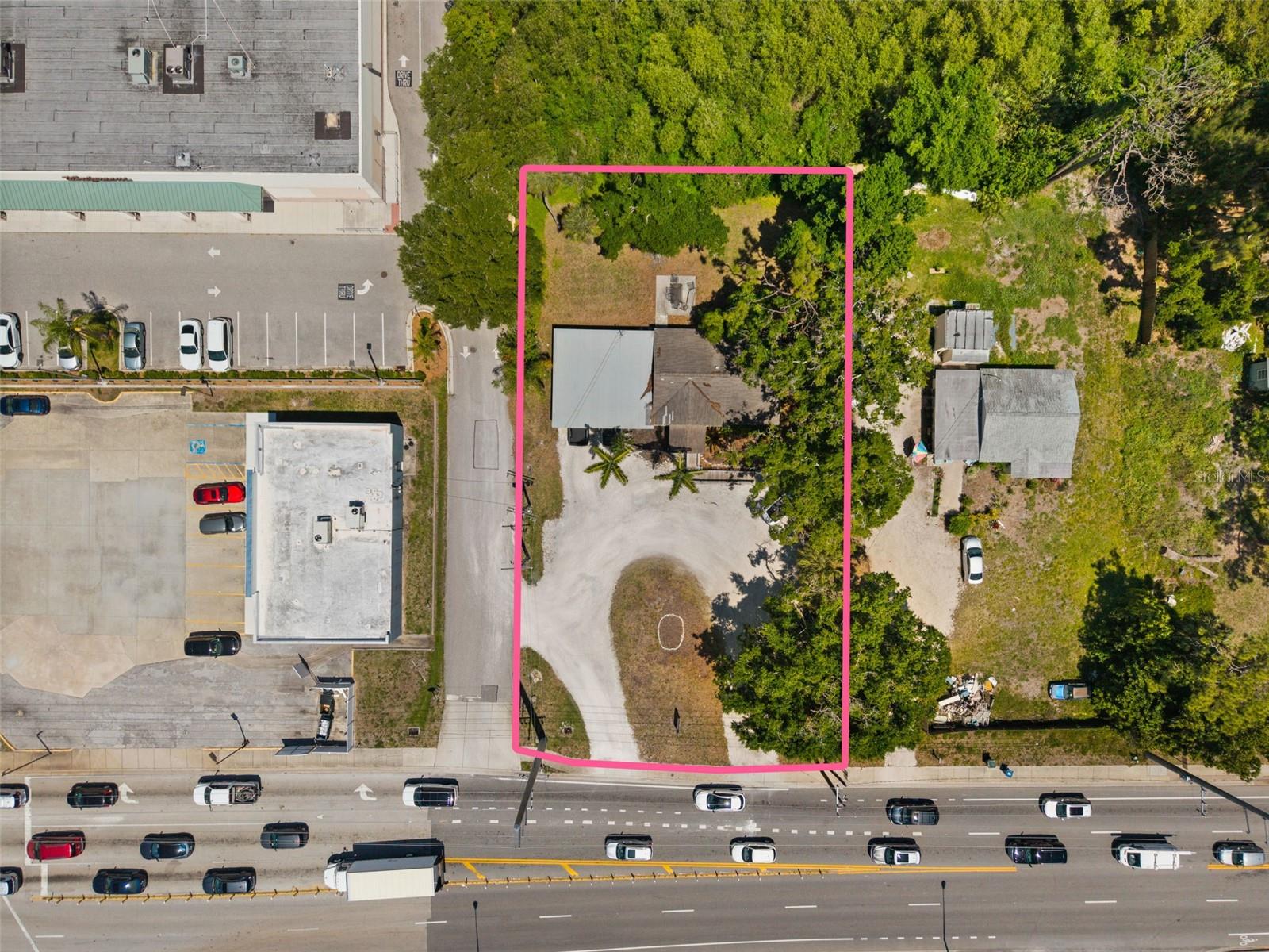 109 LAUREL RD E, NOKOMIS, FL