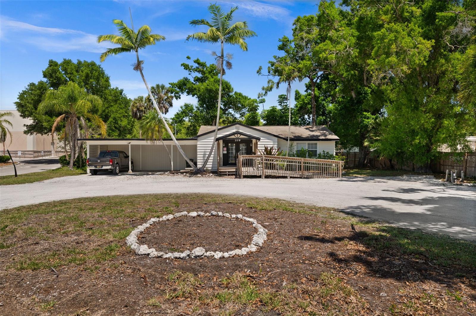 109 LAUREL RD E, NOKOMIS, FL — photo 5