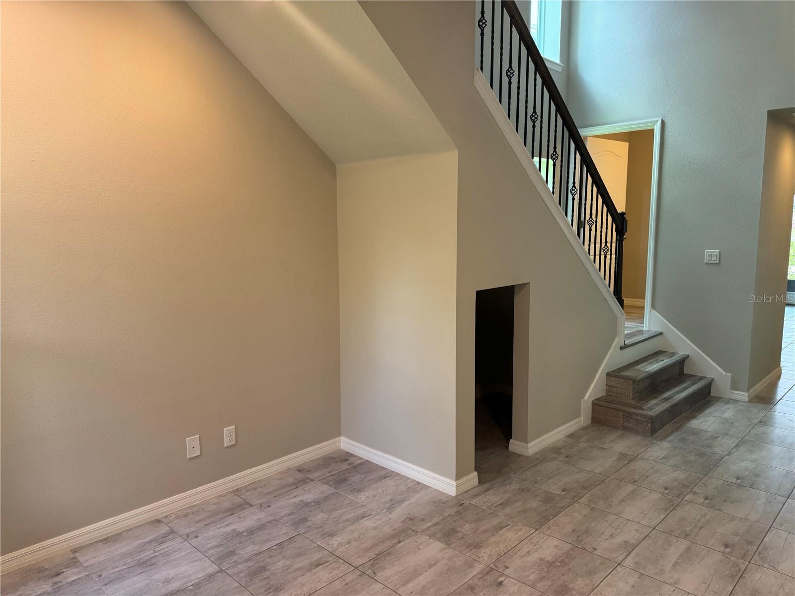 5912 VILLAGE CENTER DR, LITHIA, FL — photo 7