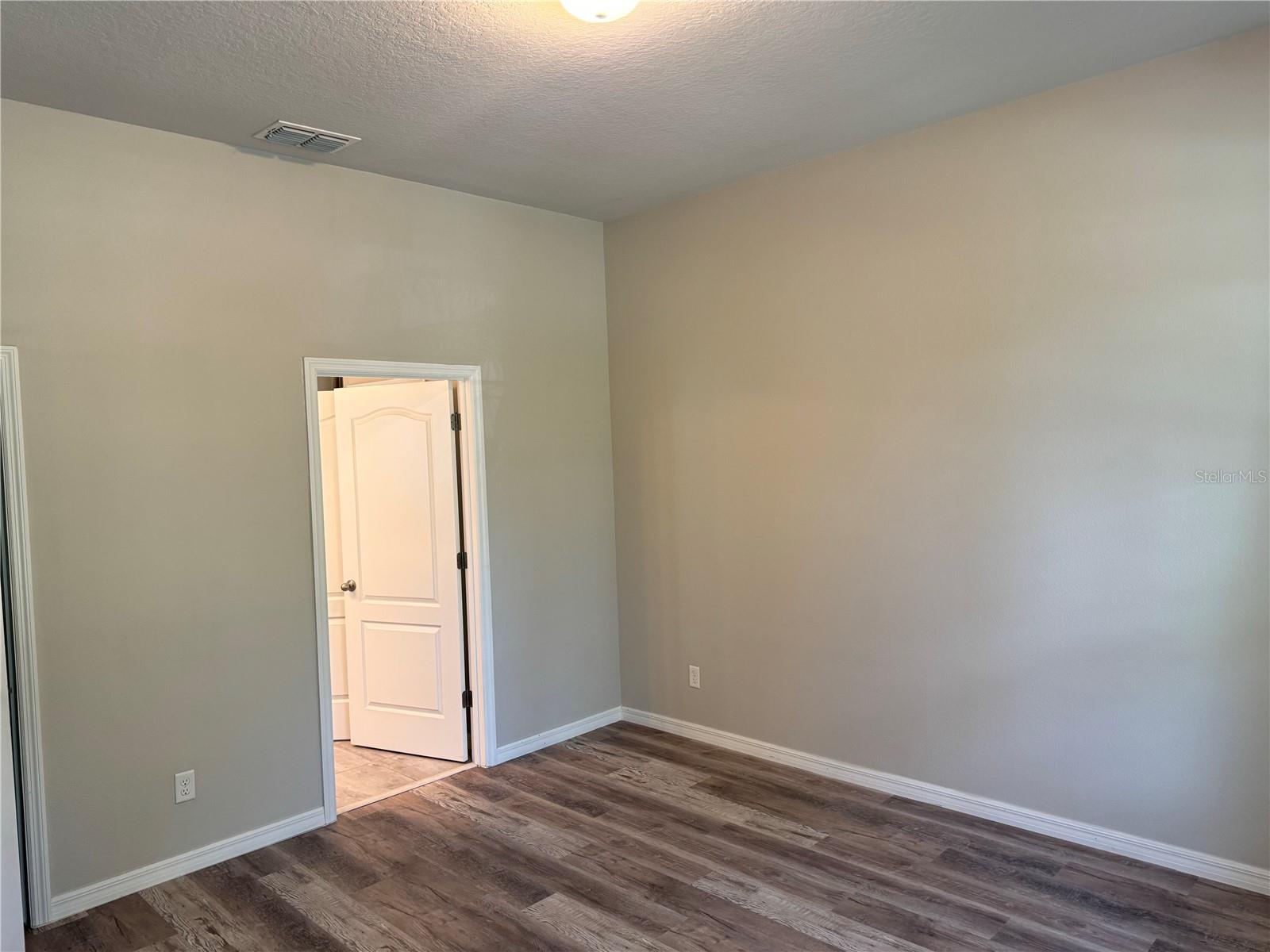 5912 VILLAGE CENTER DR, LITHIA, FL — photo 11