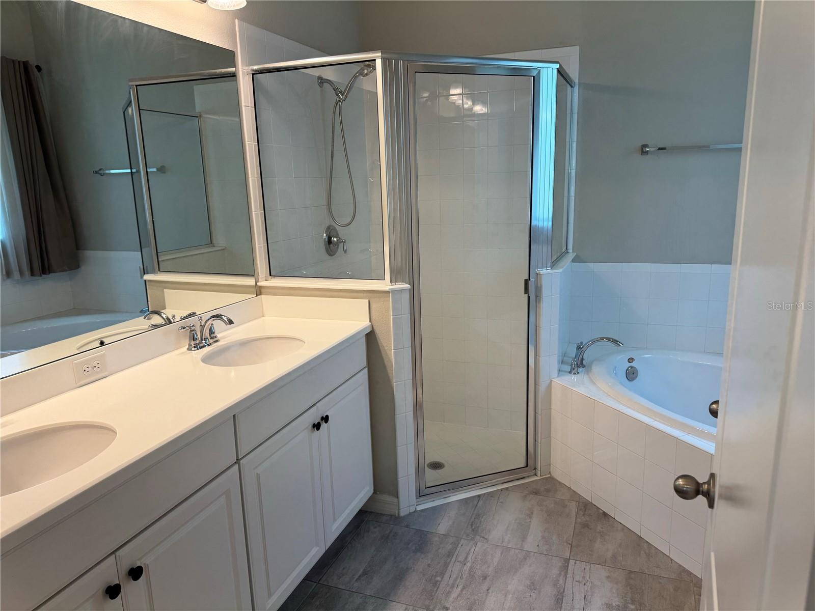 5912 VILLAGE CENTER DR, LITHIA, FL — photo 12