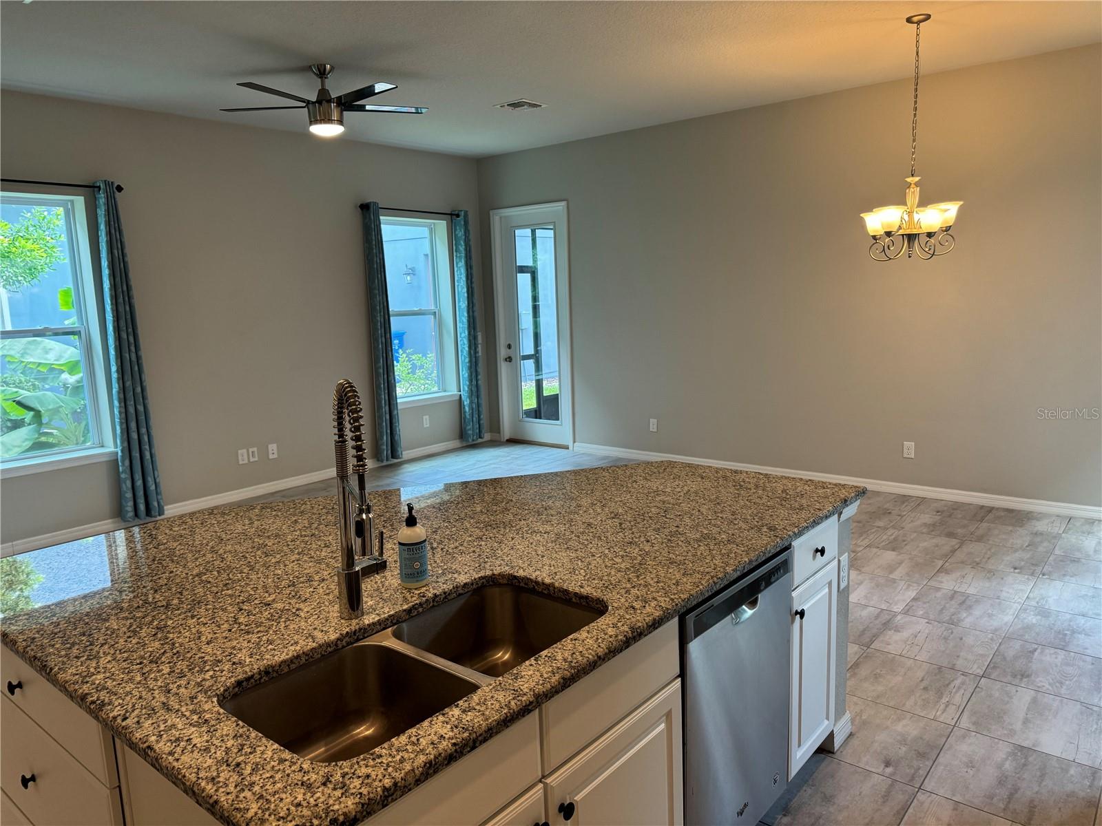 5912 VILLAGE CENTER DR, LITHIA, FL — photo 19