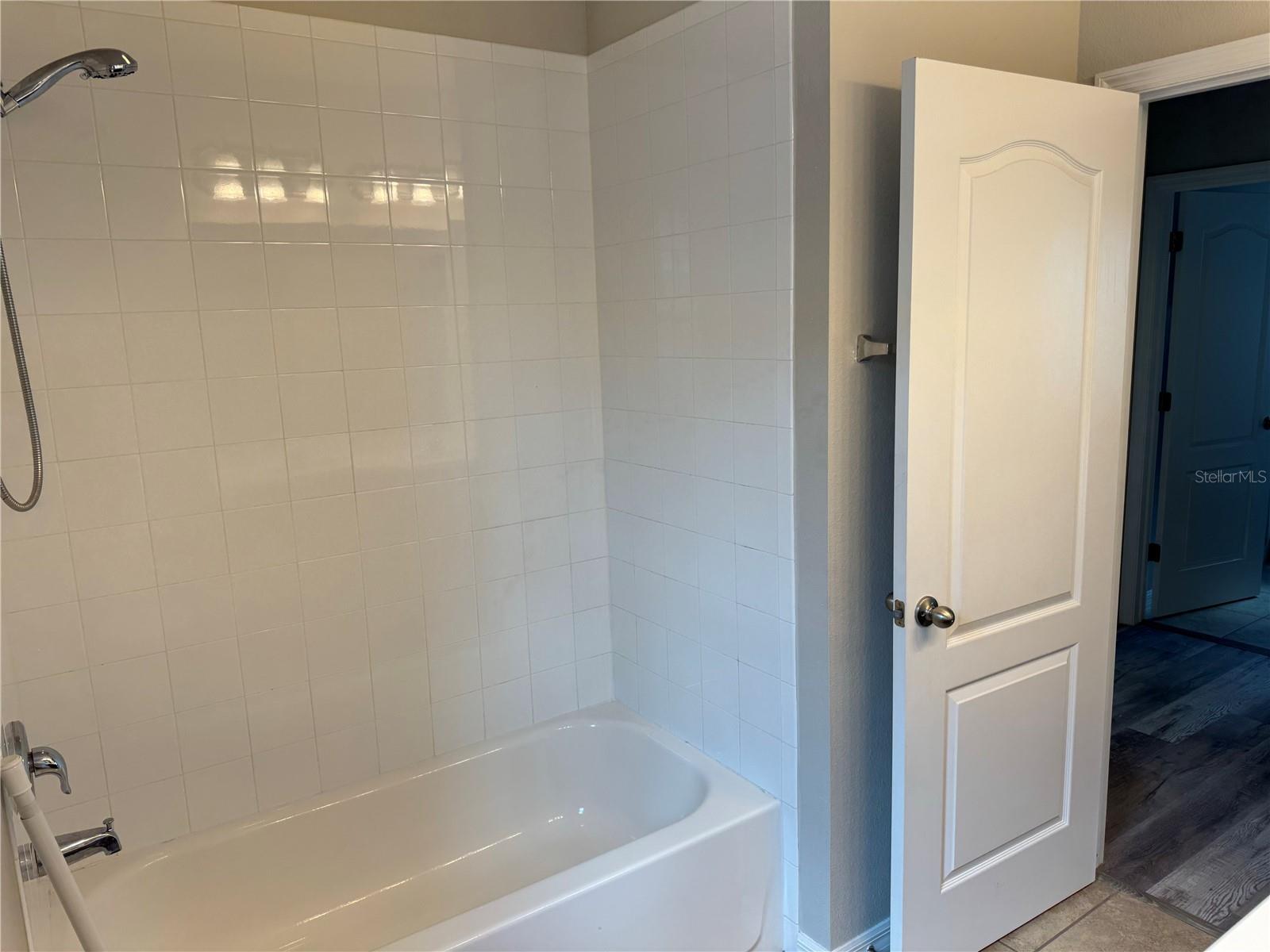 5912 VILLAGE CENTER DR, LITHIA, FL — photo 36
