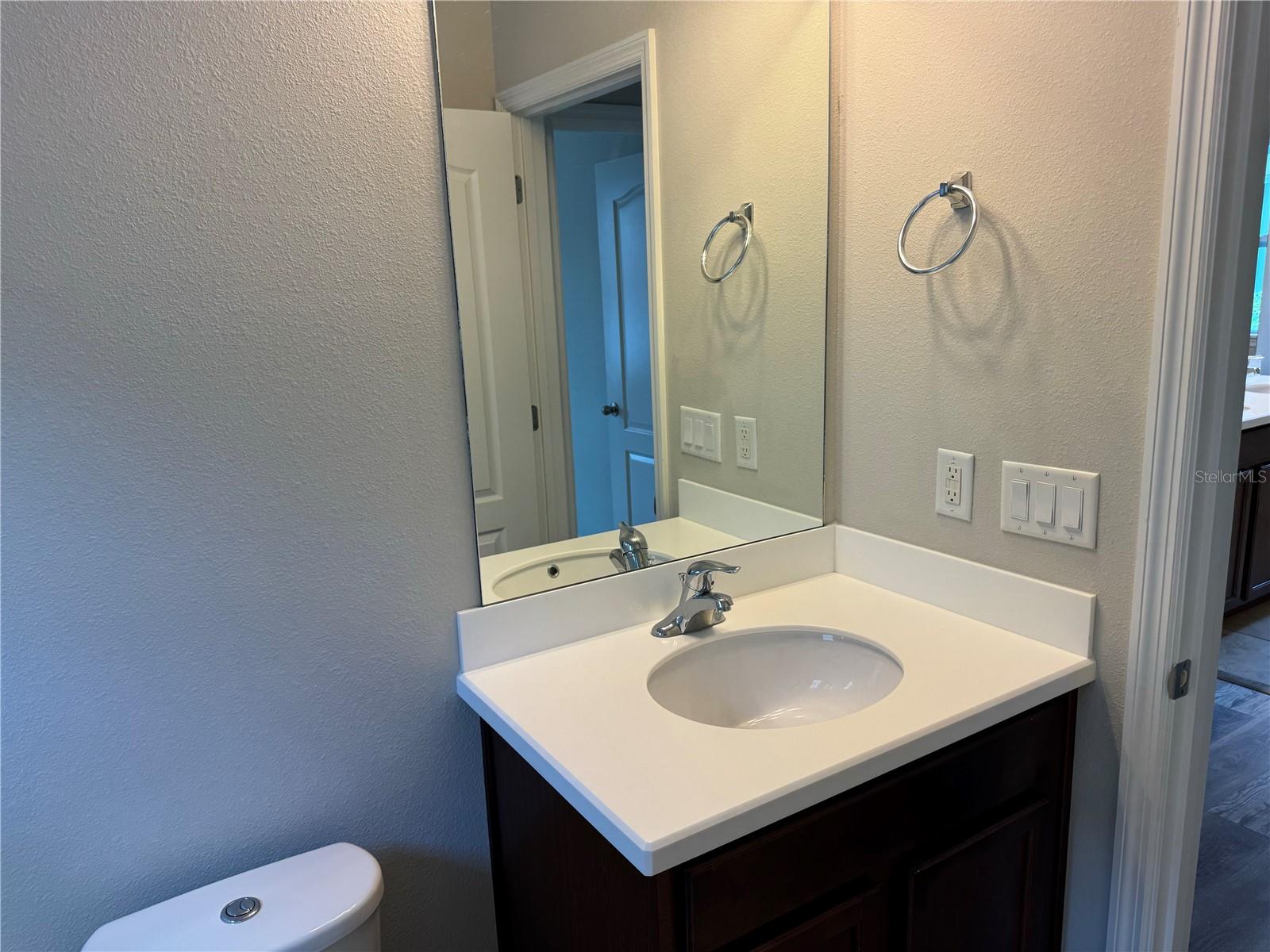 5912 VILLAGE CENTER DR, LITHIA, FL — photo 41