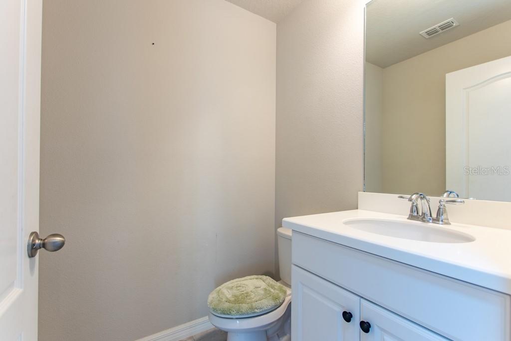 5912 VILLAGE CENTER DR, LITHIA, FL — photo 51