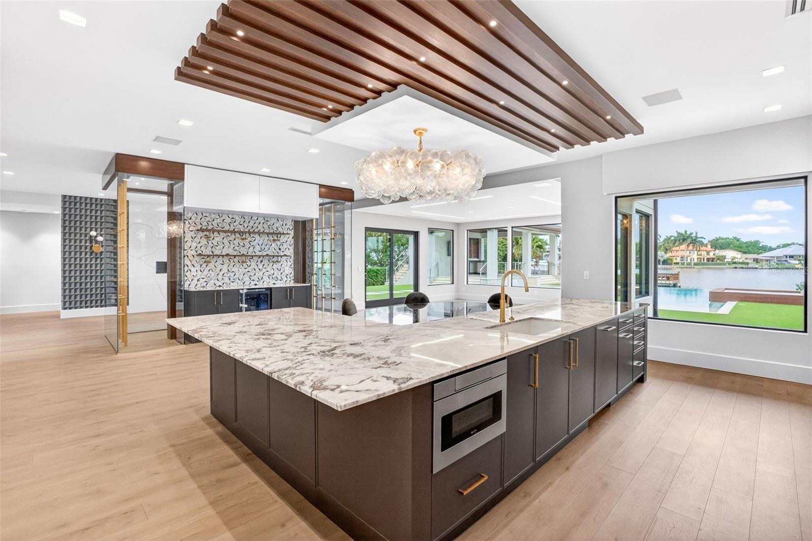 460 COFFEE POT RIVIERA NE, ST PETERSBURG, FL — photo 15