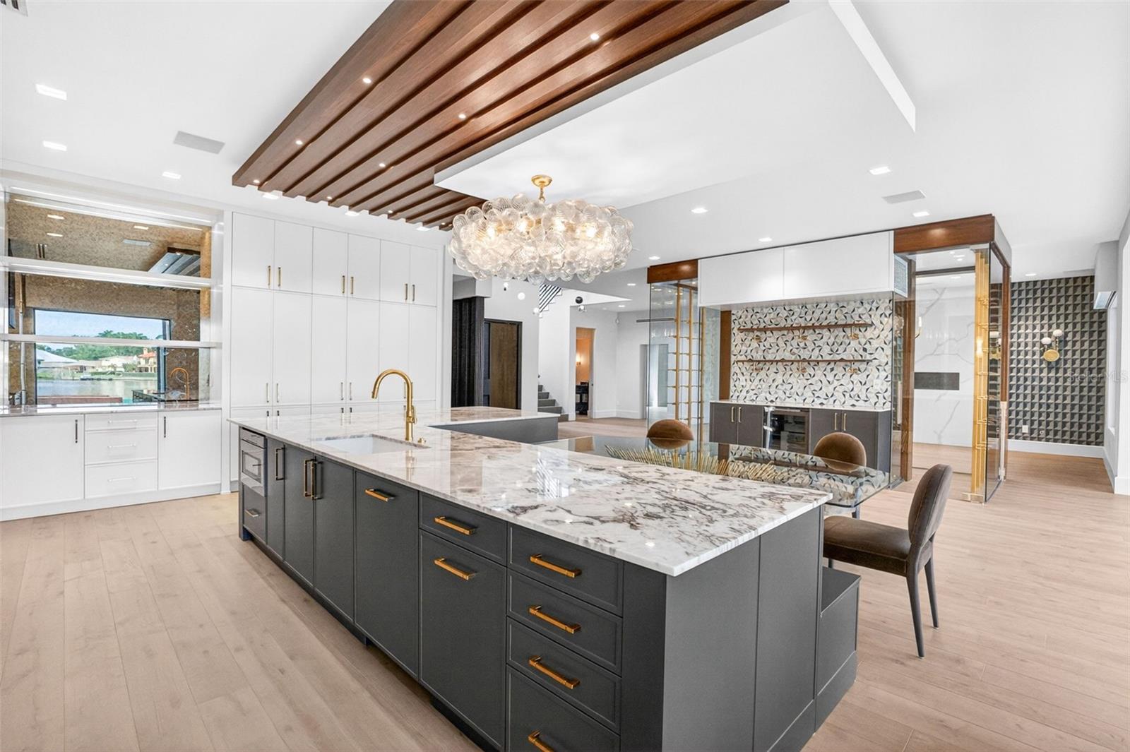 460 COFFEE POT RIVIERA NE, ST PETERSBURG, FL — photo 16