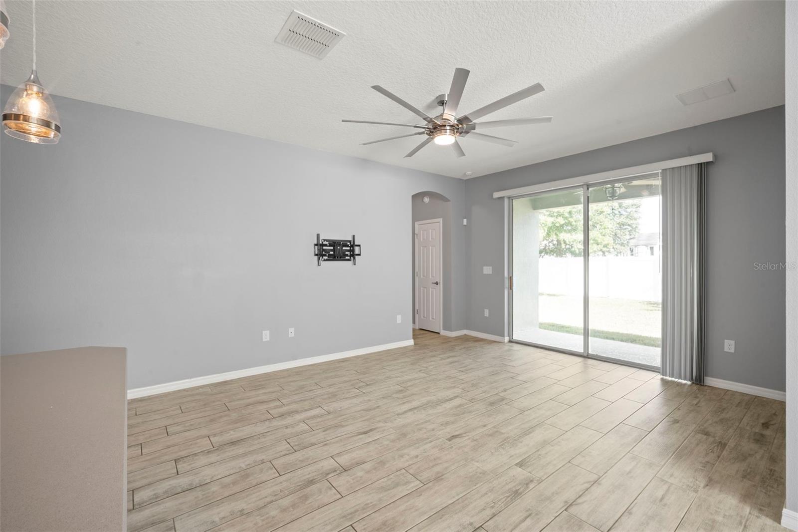 3261 BETHPAGE LOOP, MOUNT DORA, FL — photo 38