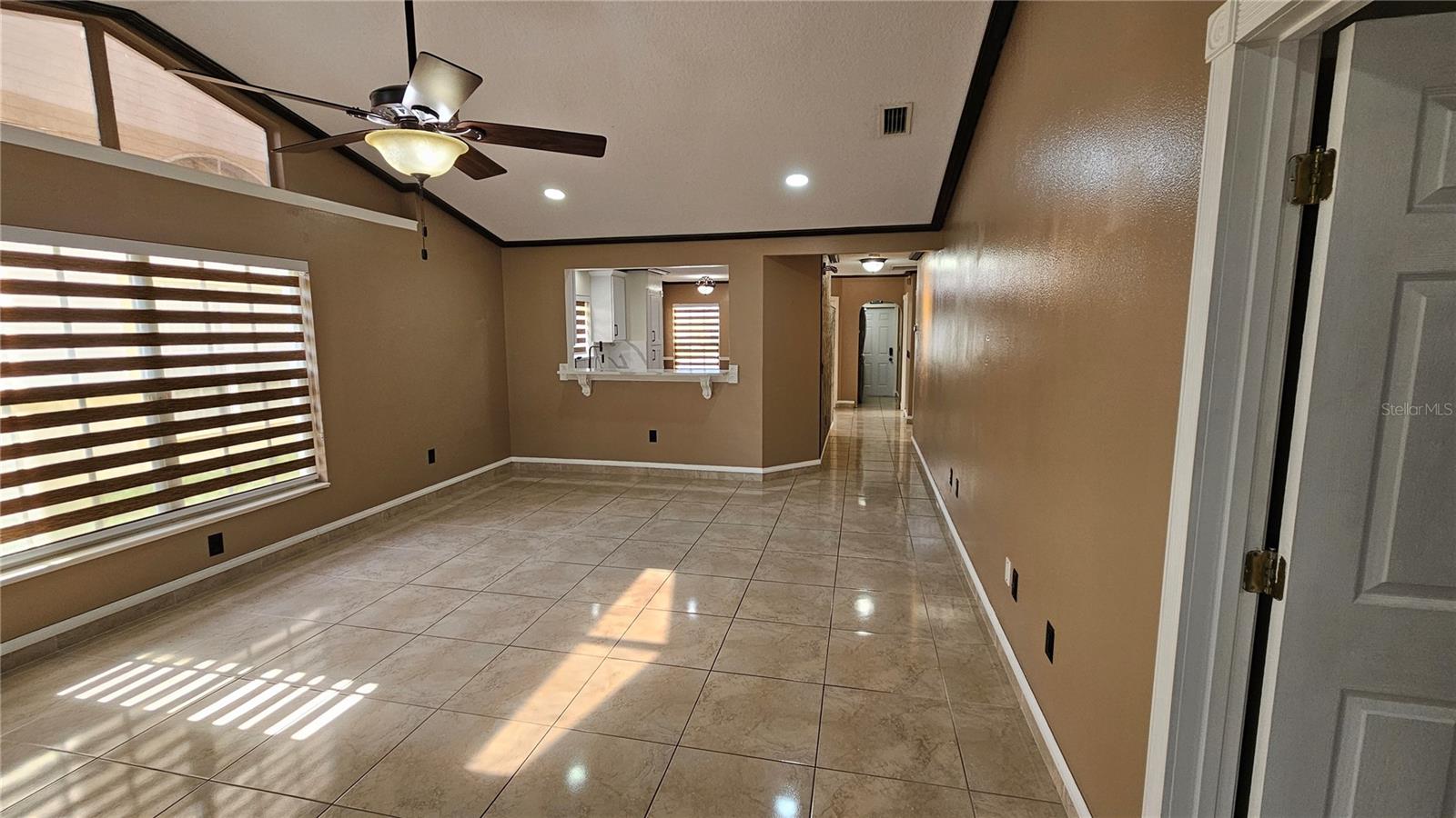 6053 GENTLE BEN CIR, WESLEY CHAPEL, FL — photo 8