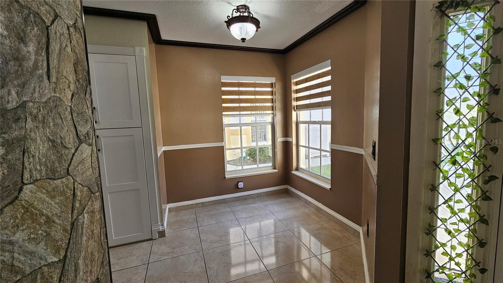 6053 GENTLE BEN CIR, WESLEY CHAPEL, FL — photo 17
