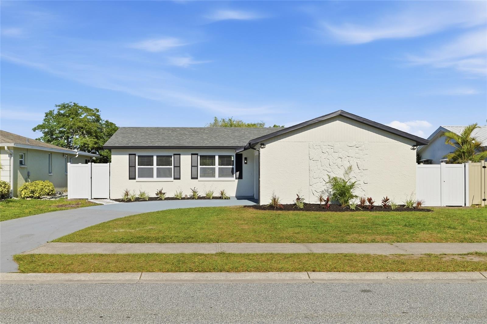 1423 CHESTERFIELD DR, DUNEDIN, FL — photo 3