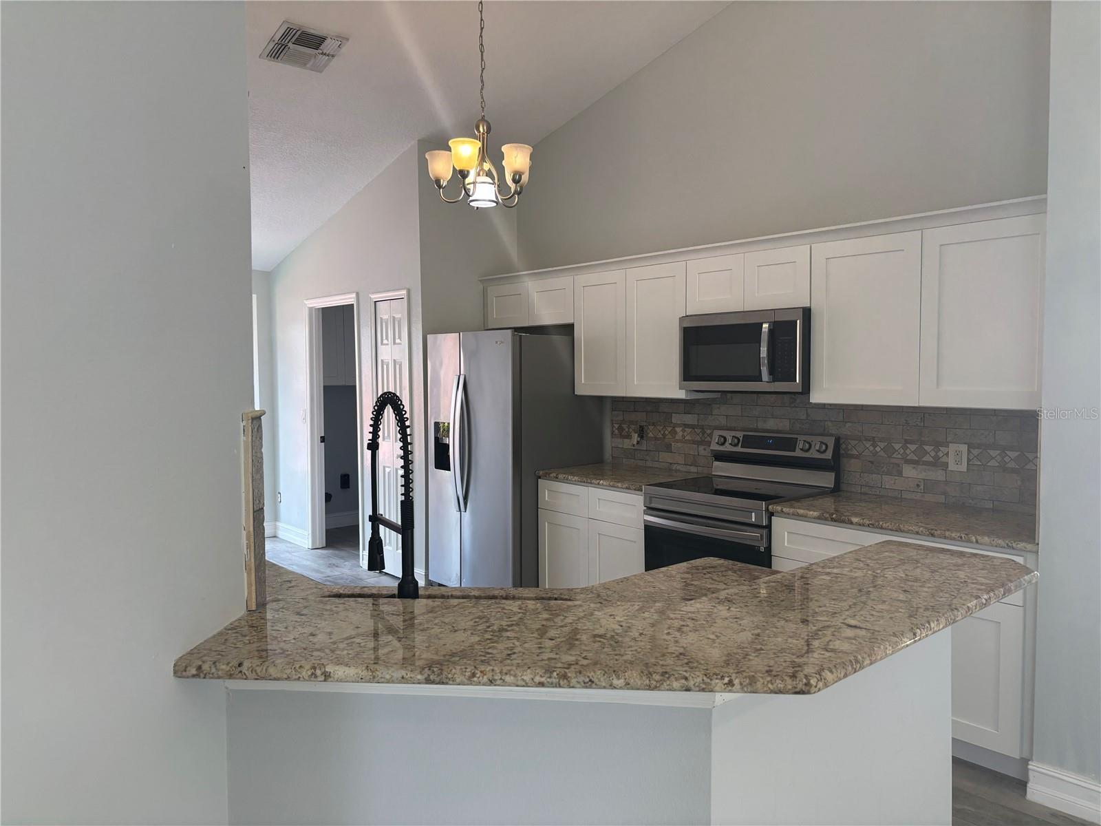 2830 STRAND CIR, OVIEDO, FL — photo 5