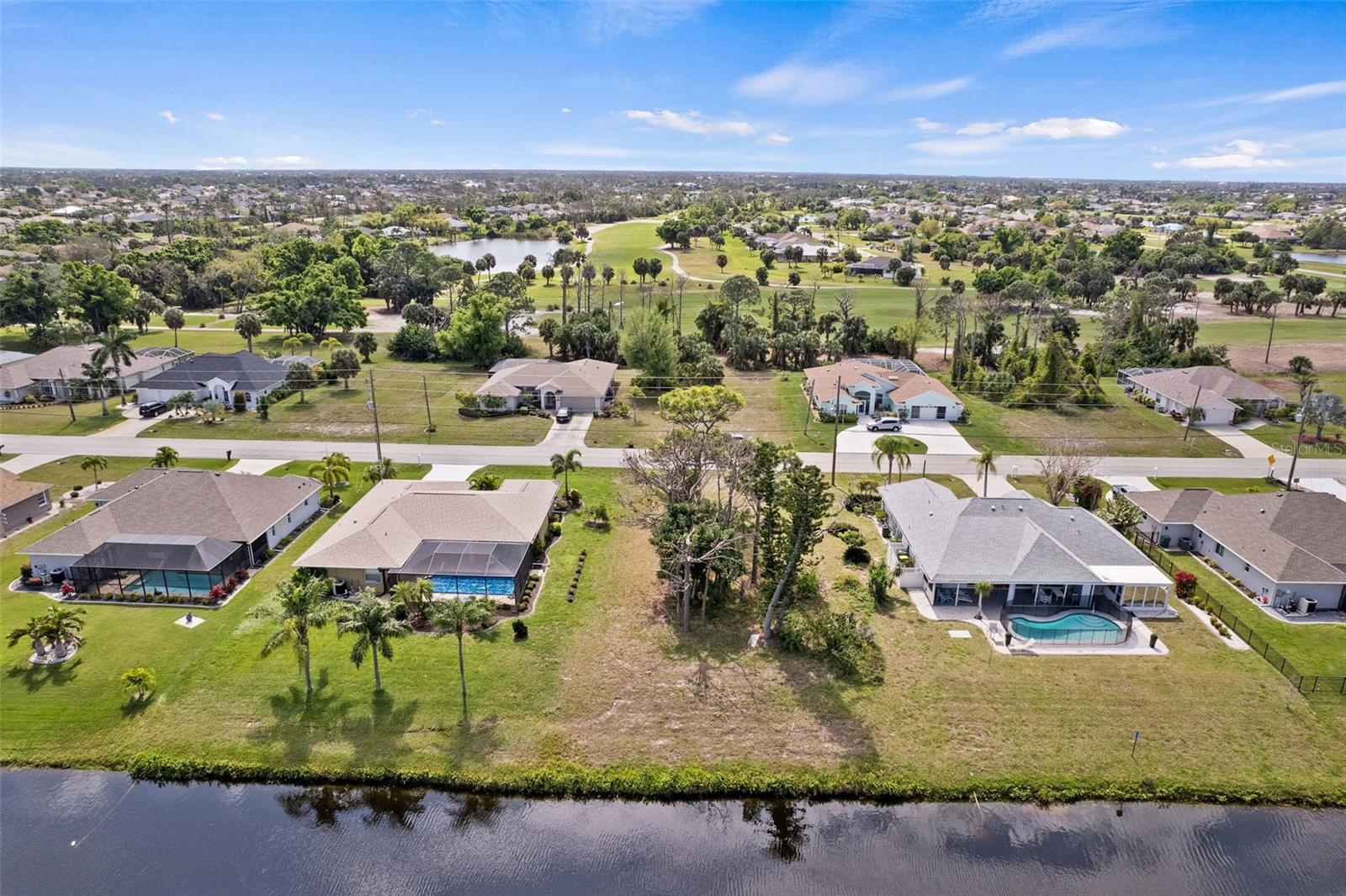 475 ROTONDA CIR, ROTONDA WEST, FL