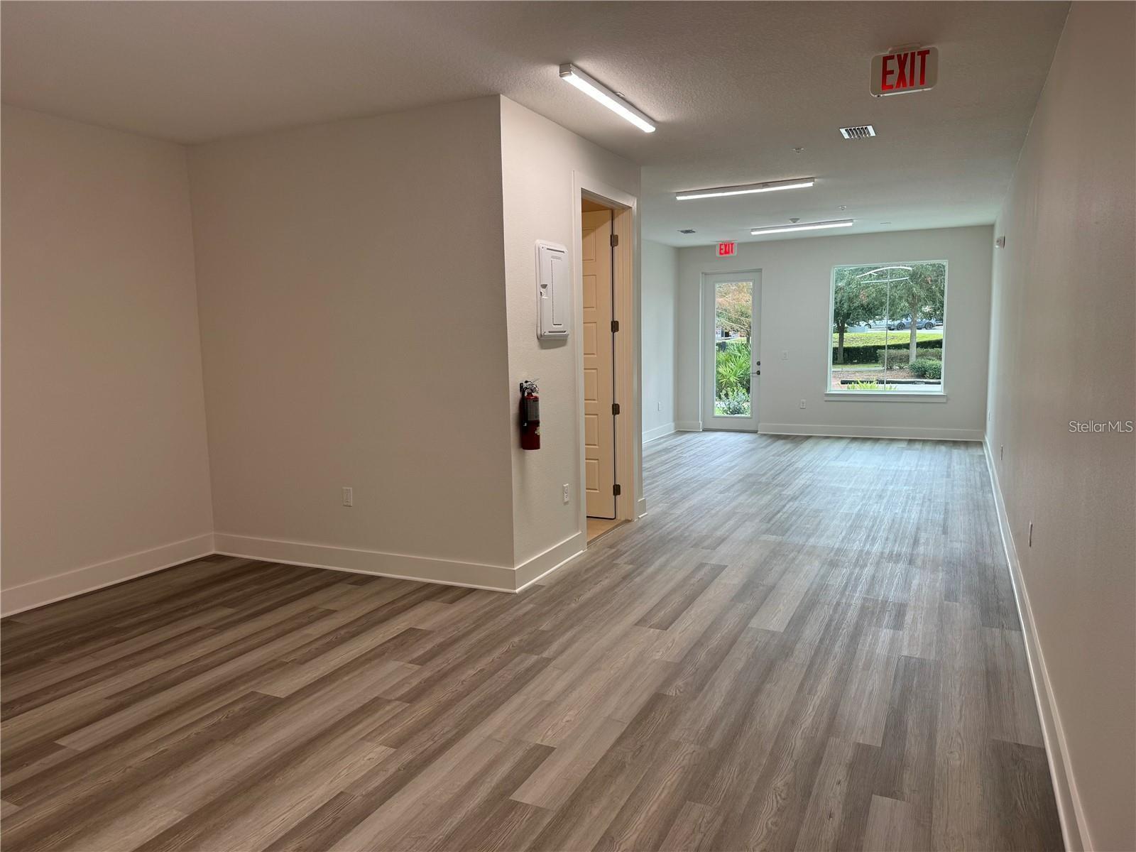 419 MIKE ROBERTO WAY, OVIEDO, FL — photo 4