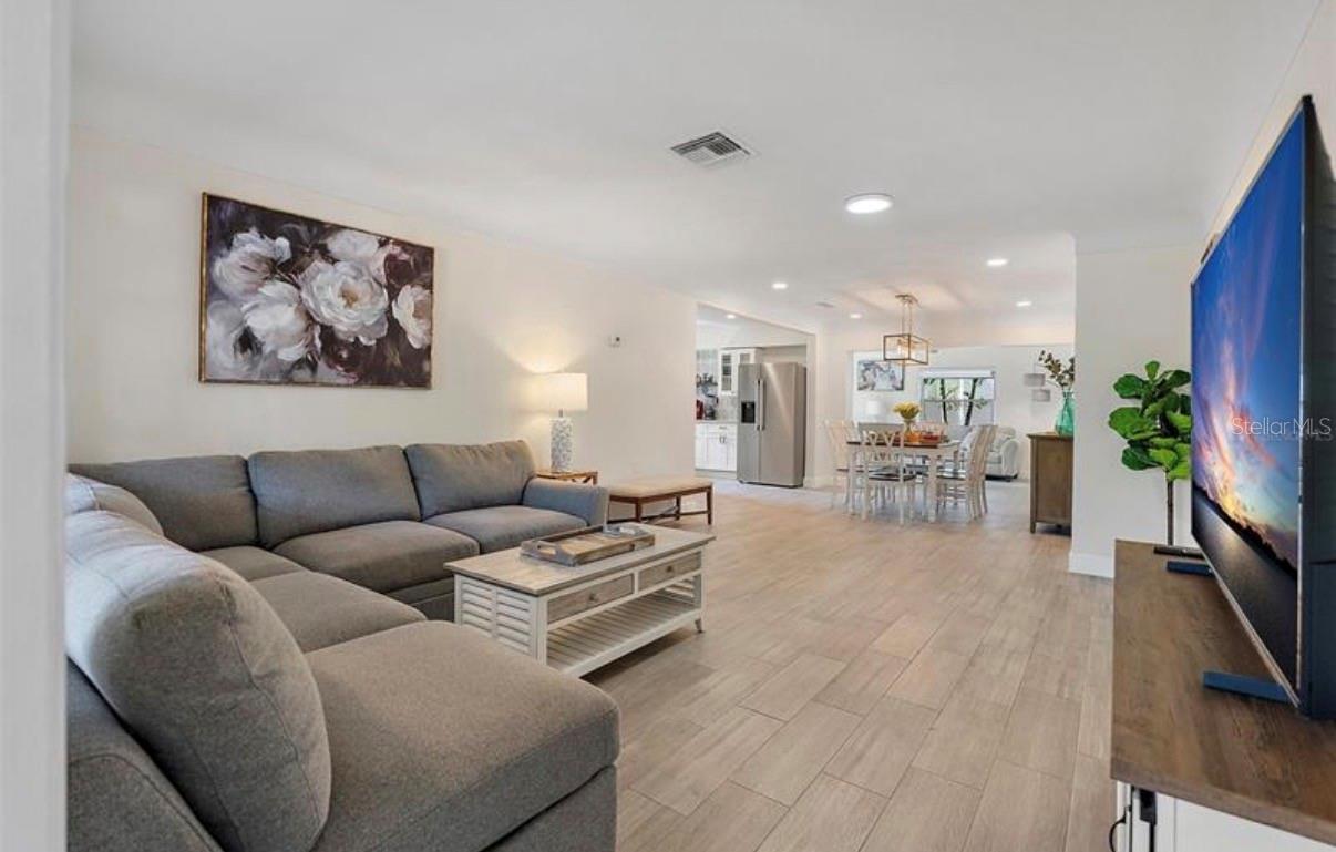 6750 W FLAMINGO WAY S, ST PETERSBURG, FL — photo 11