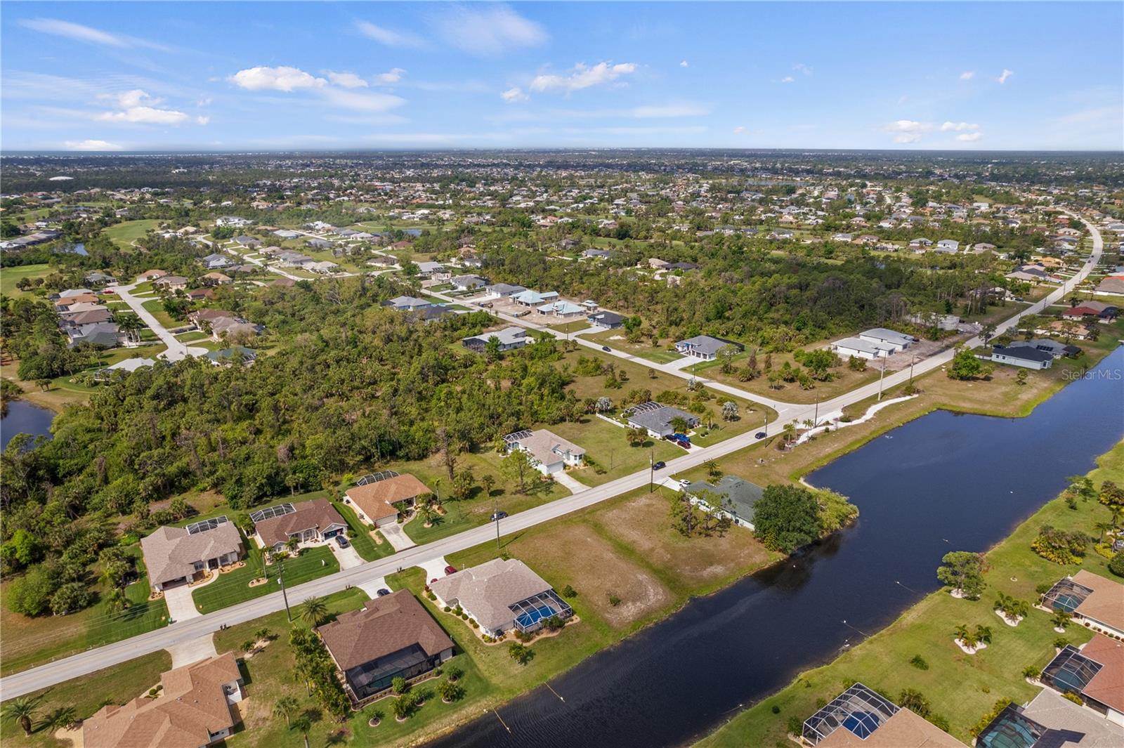 805 ROTONDA CIR, ROTONDA WEST, FL — photo 3