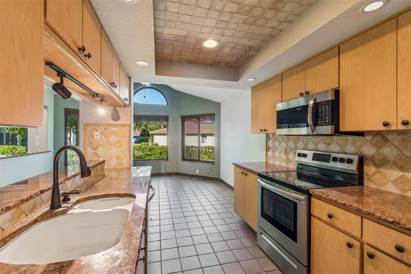 8723 ASHBURY DR, HUDSON, FL — photo 7