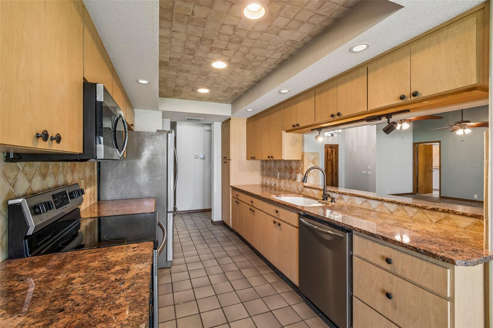 8723 ASHBURY DR, HUDSON, FL — photo 9