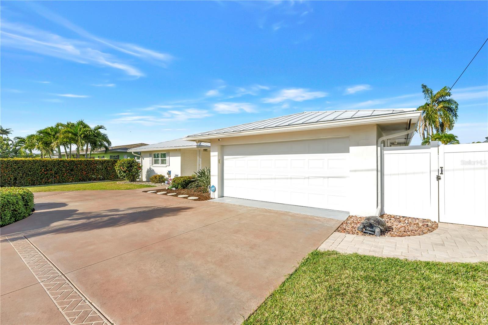 12475 4TH ST E, TREASURE ISLAND, FL — photo 4