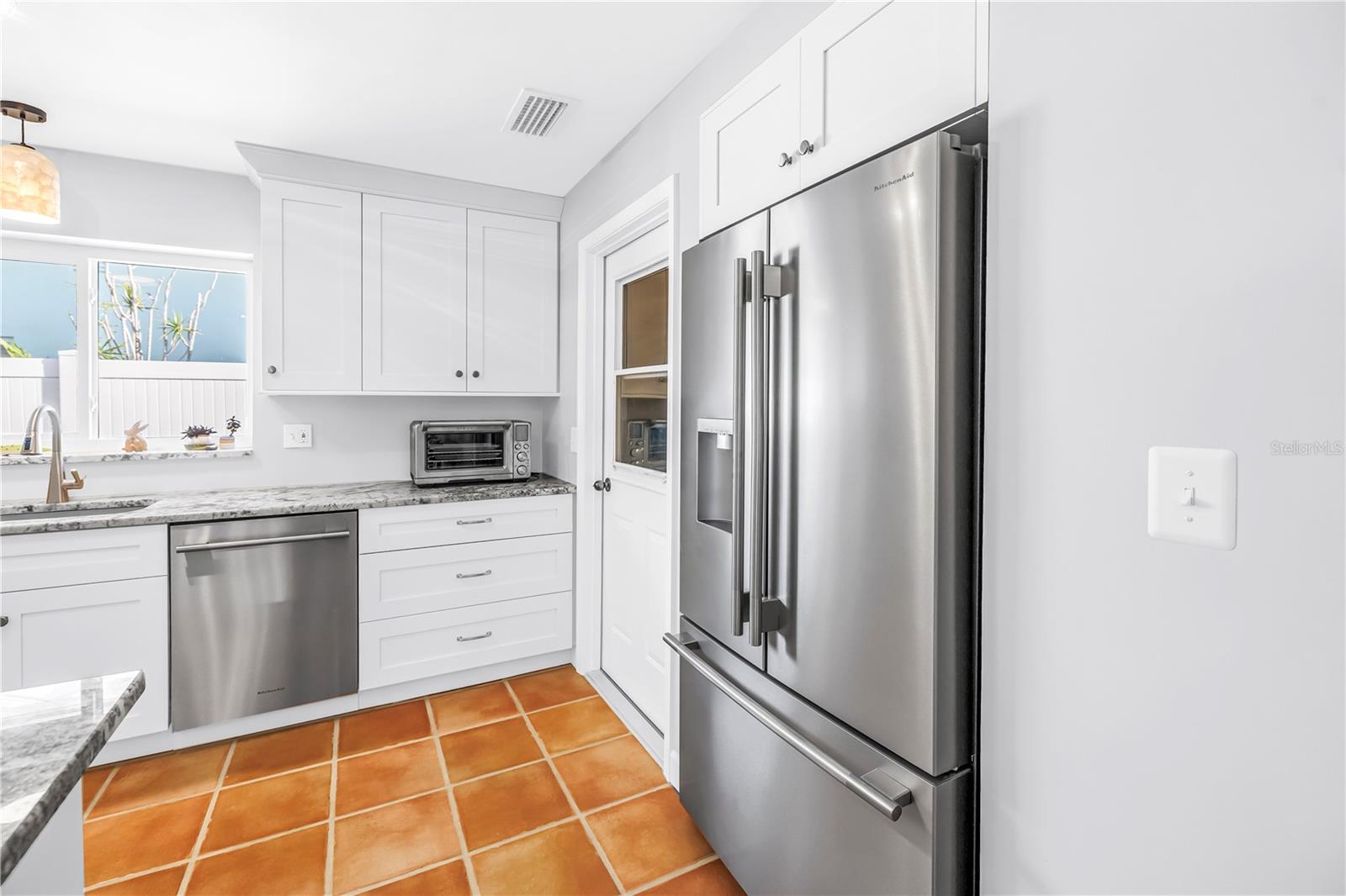 12475 4TH ST E, TREASURE ISLAND, FL — photo 18
