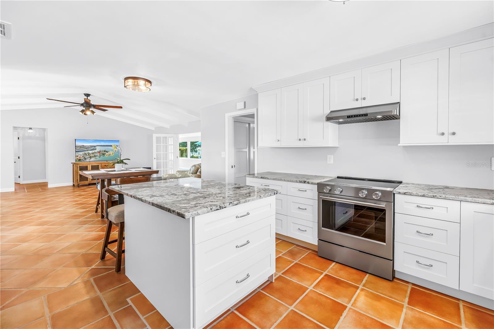 12475 4TH ST E, TREASURE ISLAND, FL — photo 20