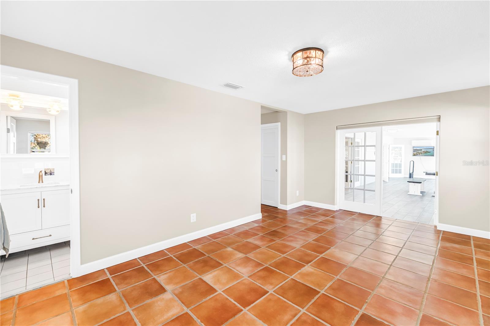12475 4TH ST E, TREASURE ISLAND, FL — photo 36