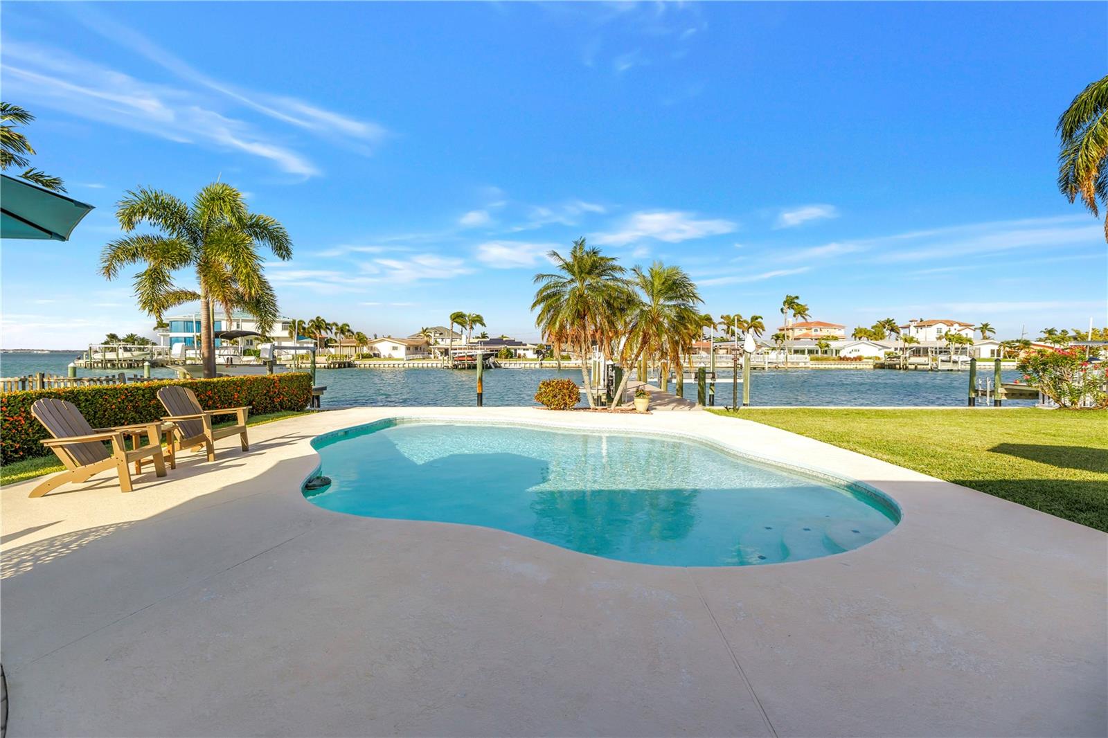 12475 4TH ST E, TREASURE ISLAND, FL — photo 39