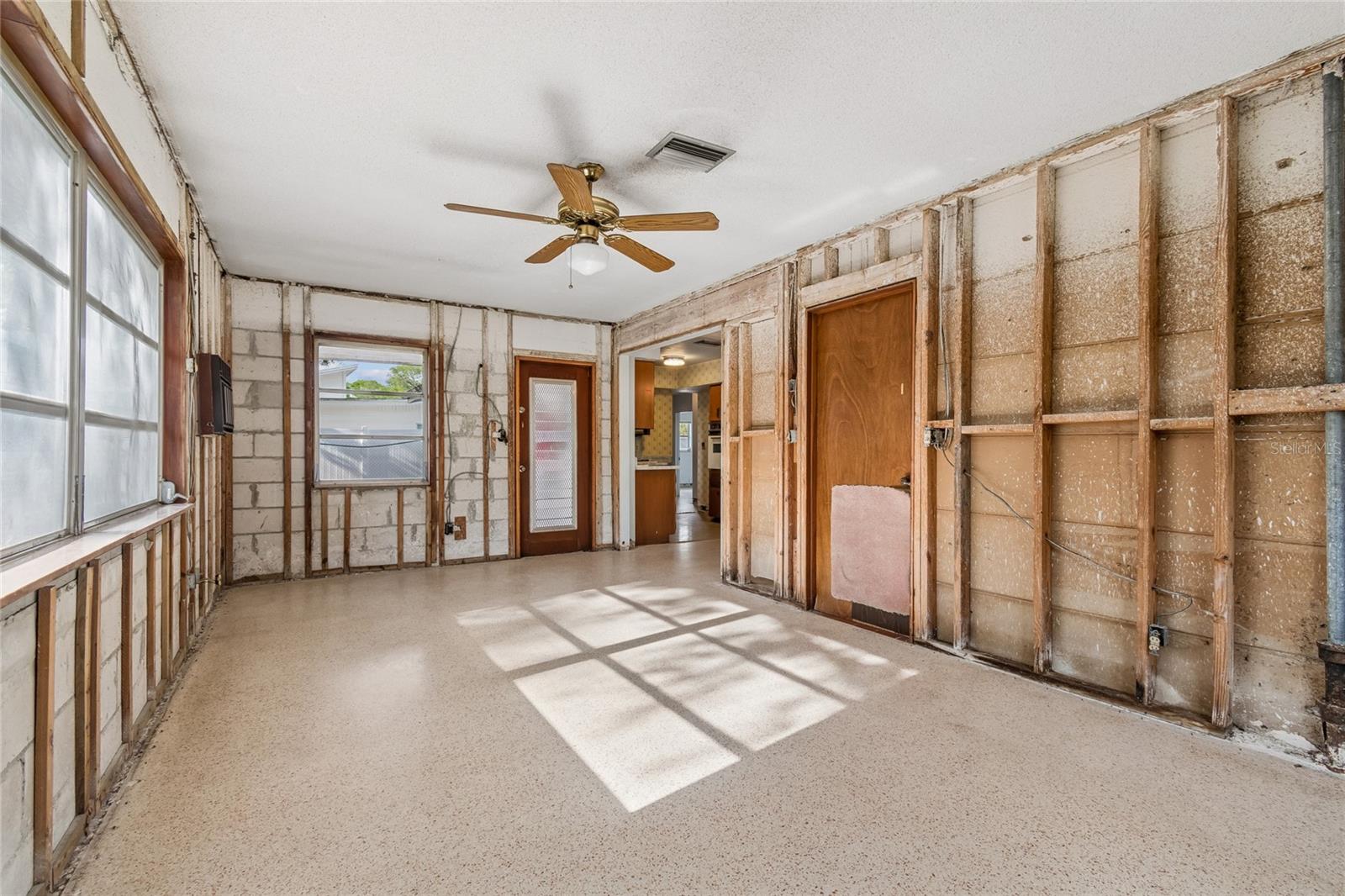 4703 S RENELLIE DR, TAMPA, FL — photo 29