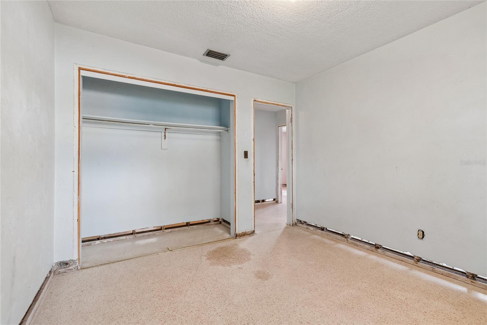 4703 S RENELLIE DR, TAMPA, FL — photo 44