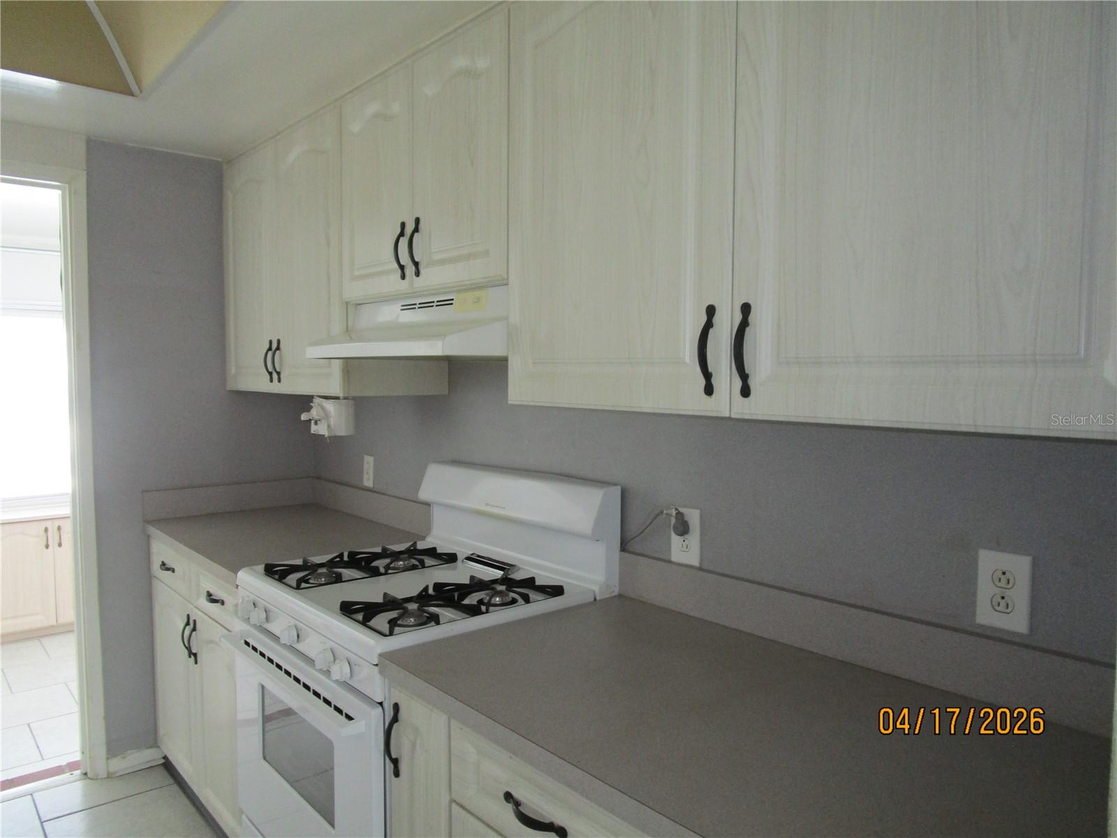 5900 21ST ST N #15, ST PETERSBURG, FL — photo 8