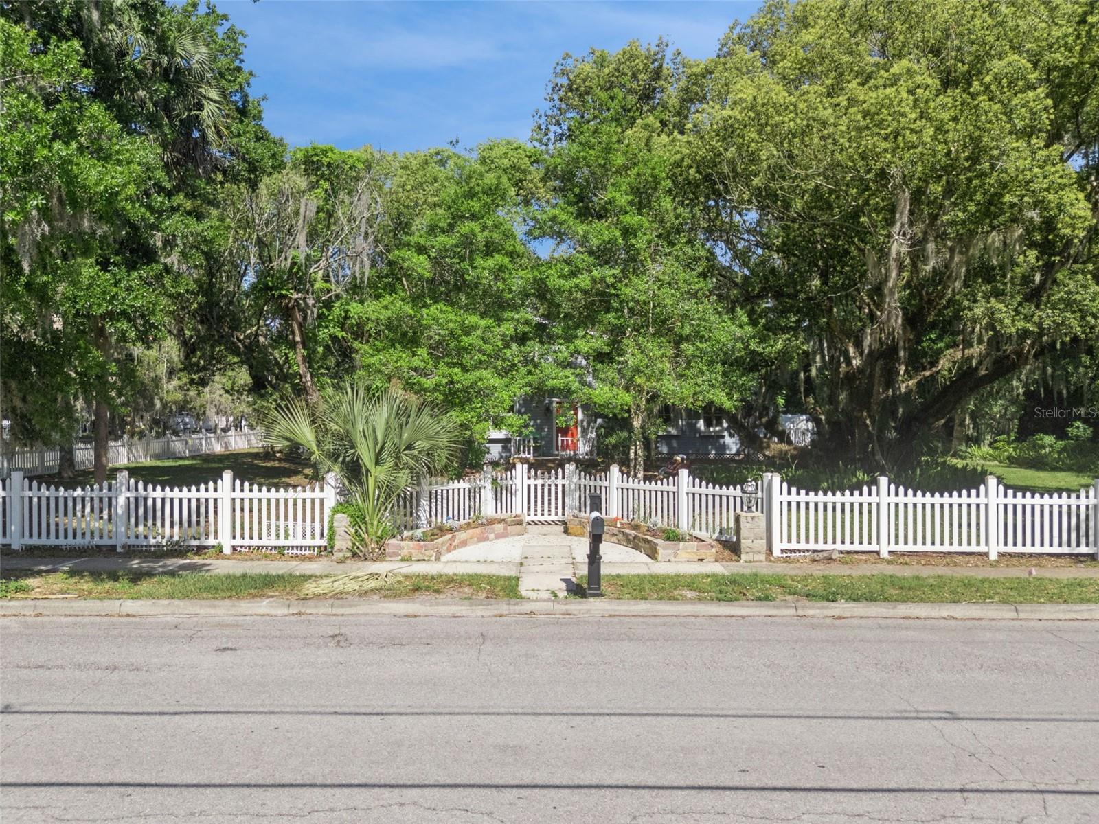 1048 N GRANDVIEW ST, MOUNT DORA, FL — photo 83