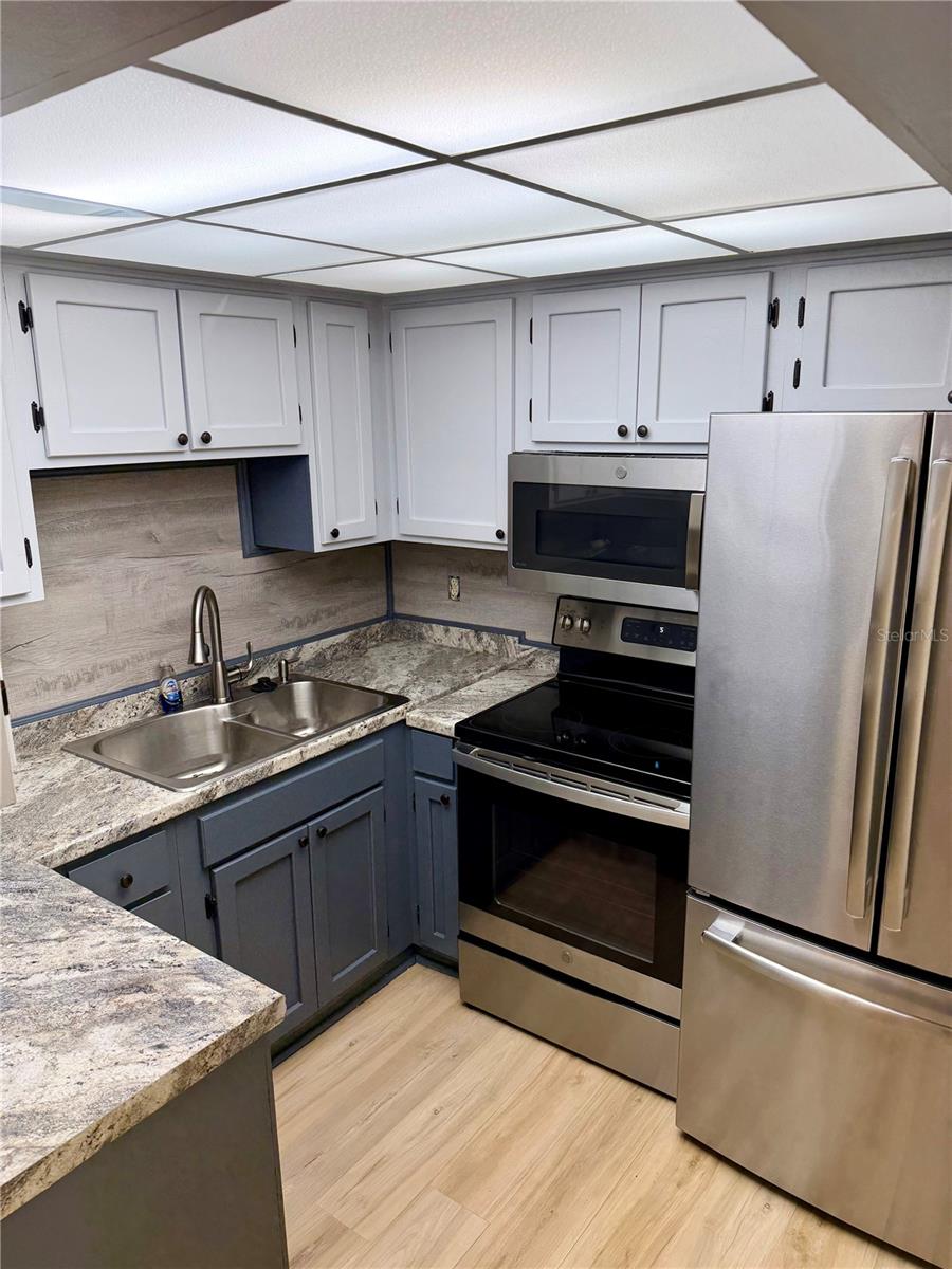 1320 MORELAND DR #12, CLEARWATER, FL — photo 10