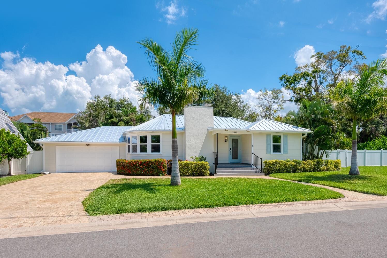 1931 HIGH POINT CIR, SARASOTA, FL — photo 2