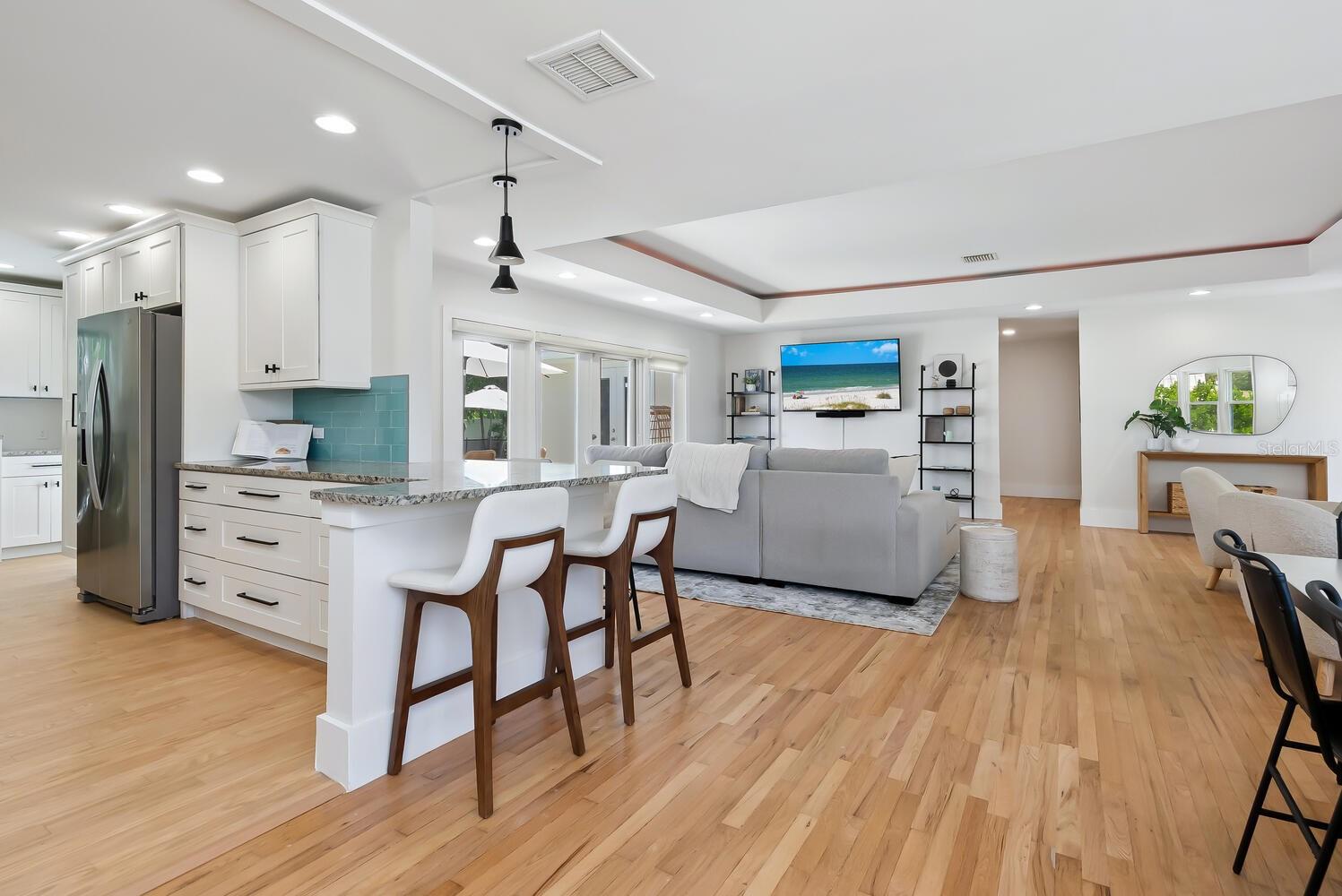 1931 HIGH POINT CIR, SARASOTA, FL — photo 5