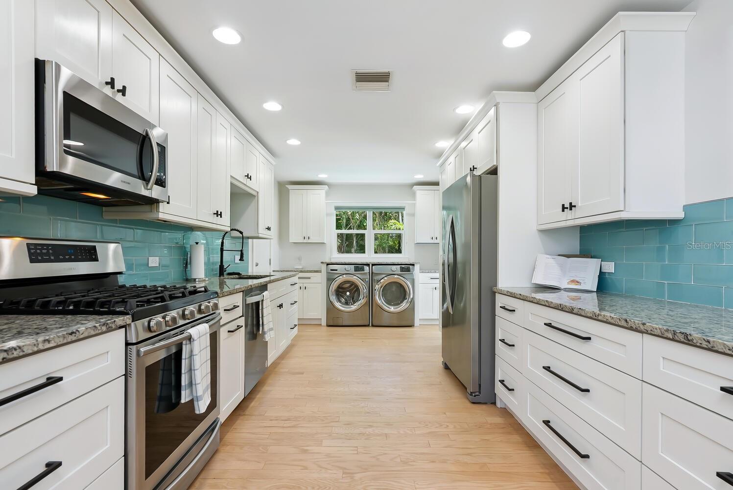 1931 HIGH POINT CIR, SARASOTA, FL — photo 13